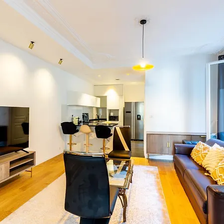 דירה Elegant 2br - Sleeps 6 - Steps From Arc De Triomphe