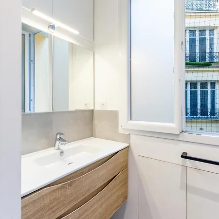 Elegant 2br - Sleeps 6 - Steps From Arc De Triomphe * Paris