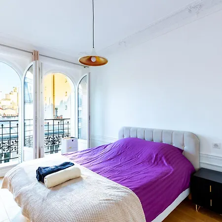 Elegant 2br - Sleeps 6 - Steps From Arc De Triomphe דירה *