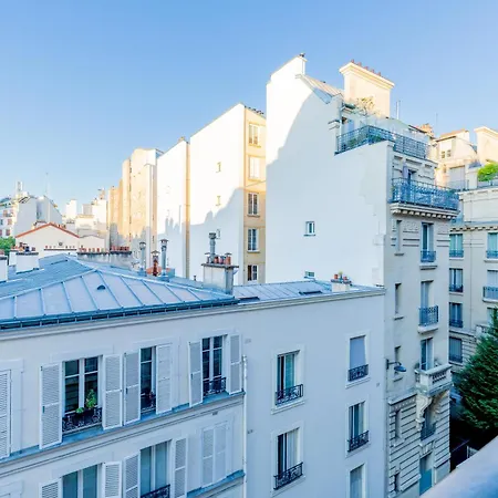 Elegant 2br - Sleeps 6 - Steps From Arc De Triomphe Apartment Paris