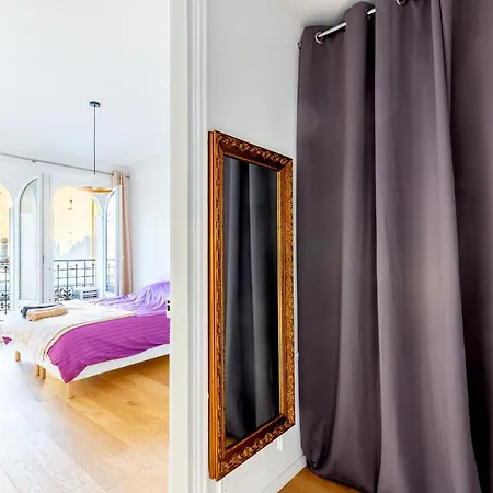 Elegant 2br - Sleeps 6 - Steps From Arc De Triomphe Apartment Paris
